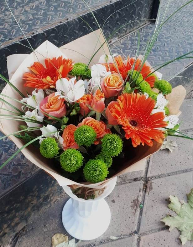 Букет цветов из: Герберы, Хризантемы, Альстромерии и Розы в Сухой Буйволе