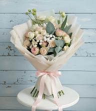 Букет цветов из:  Розы и Лизиантусы в Сухой Буйволе