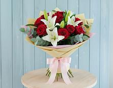 Букет цветов из:  Лилии и Розы в Сухой Буйволе
