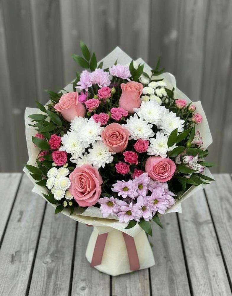 Букет цветов из: Альстромерии, Гвоздики, Розы и Хризантемы в Сухой Буйволе
