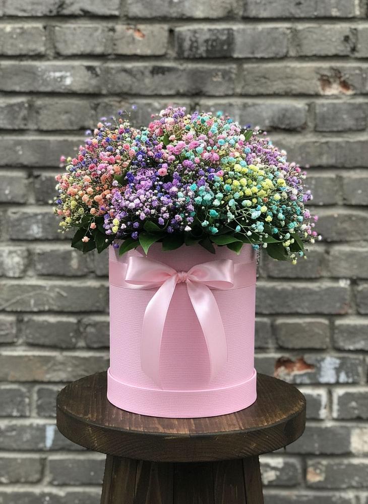 Цветочная композиция из Гипсофила и Розы в шляпной коробке в Сухой Буйволе