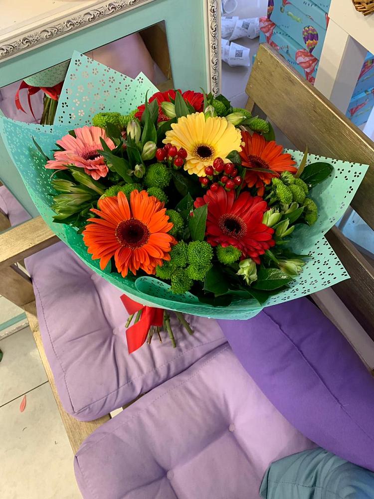 Букет цветов из: Герберы, Хризантемы и Альстромерии в Сухой Буйволе