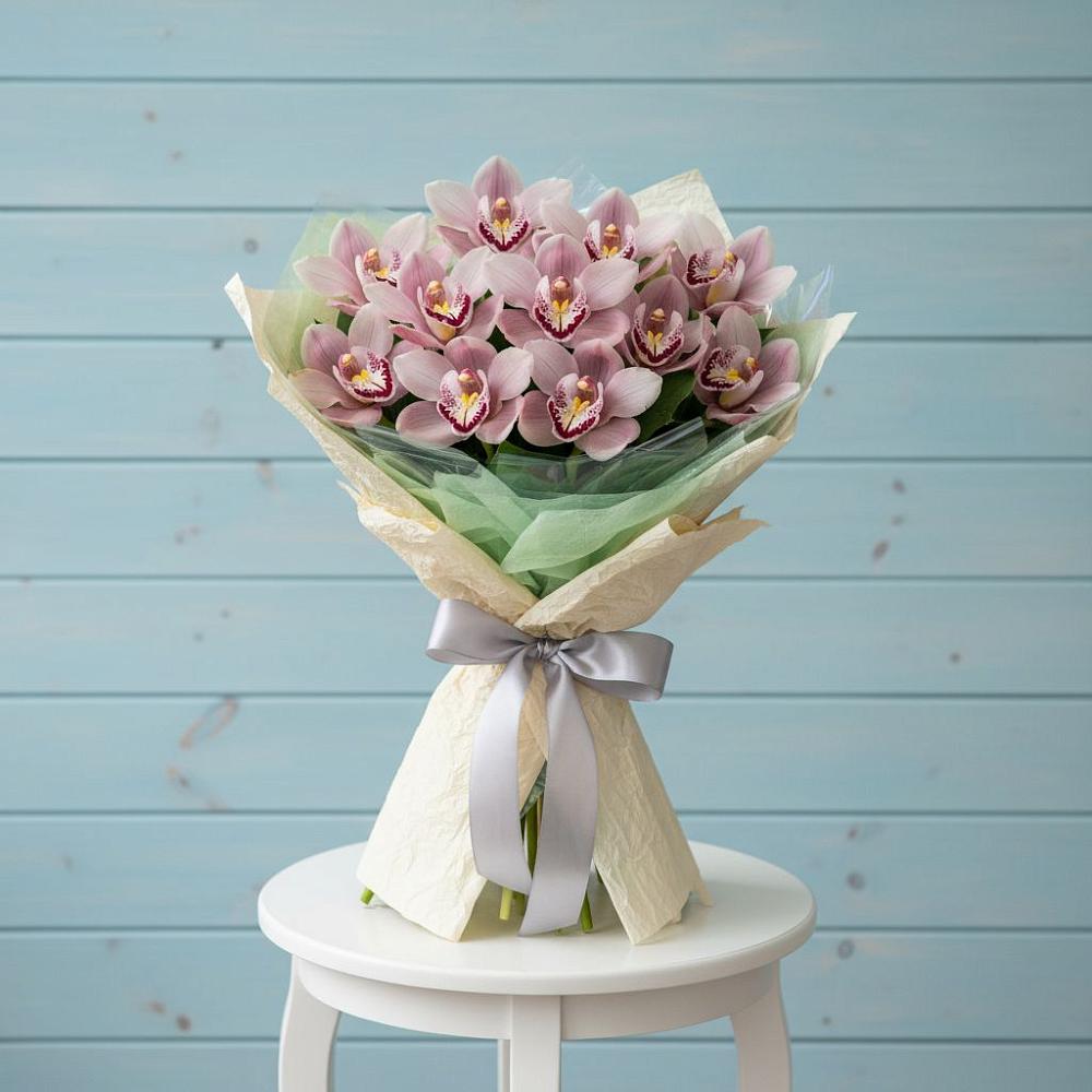 Букет цветов из: Орхидеи и Розы в Сухой Буйволе