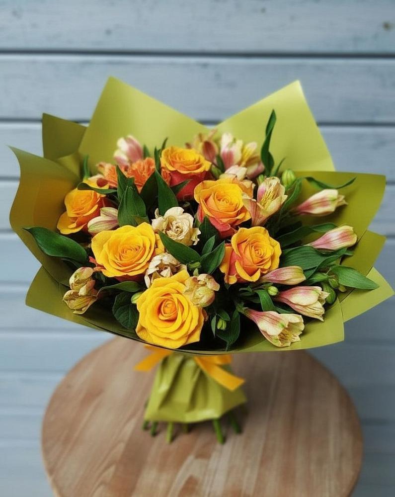 Букет цветов из: Альстромерии и Розы в Сухой Буйволе